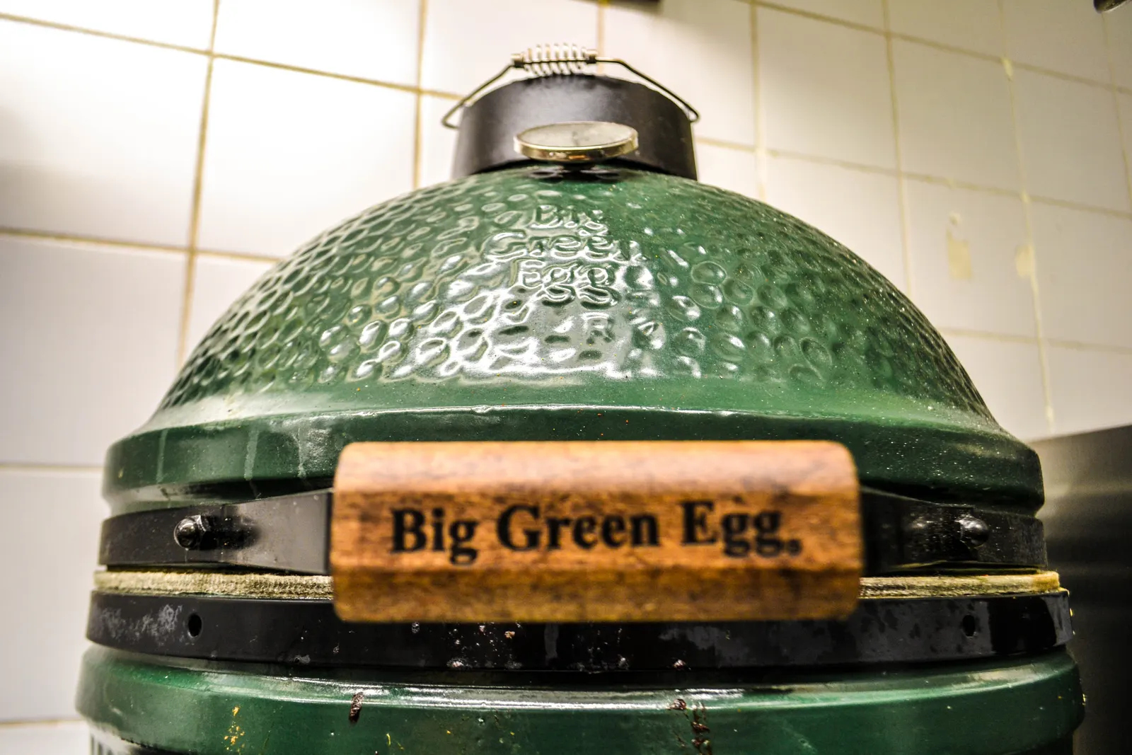 De Big Green Egg in de keuken van Retro Velinx